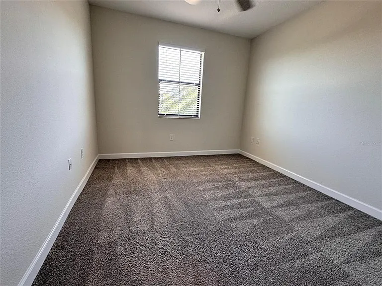 1252 Royal Saint George Blvd — Photo 18