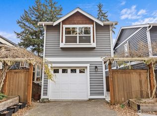 3002 SW Hinds St, Seattle, WA 98126