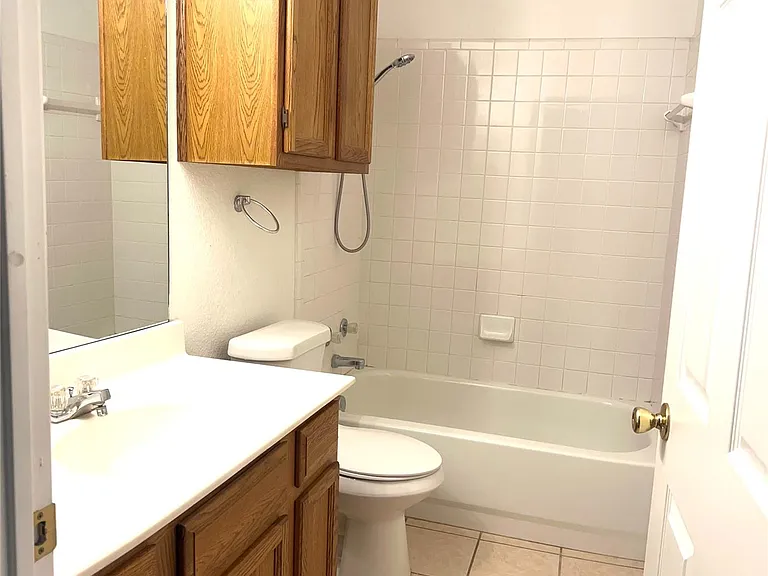 1747 Windy Park Cir — Photo 8