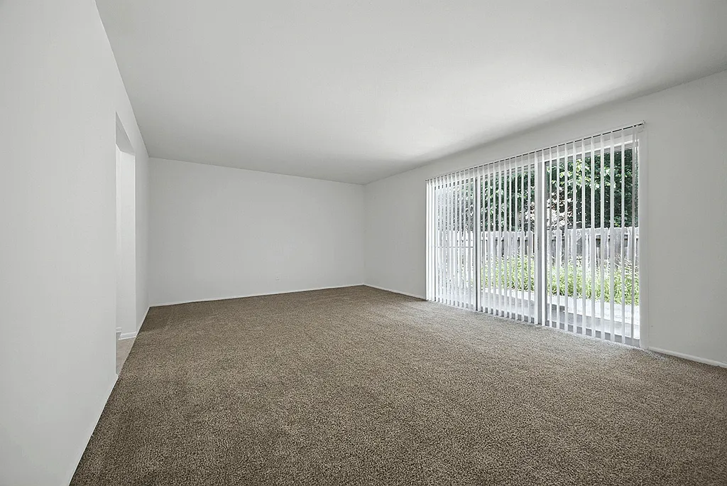 Ashton Pointe — Photo 1
