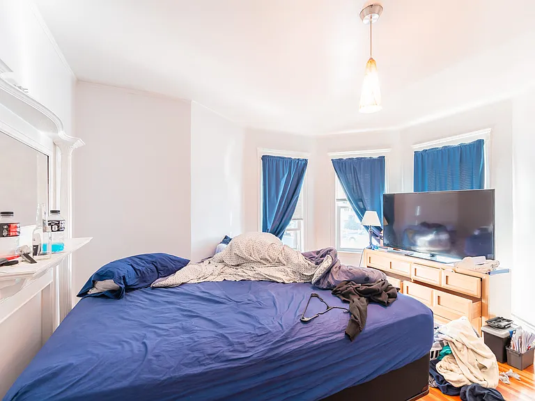 2 Elton St #1 — Photo 2