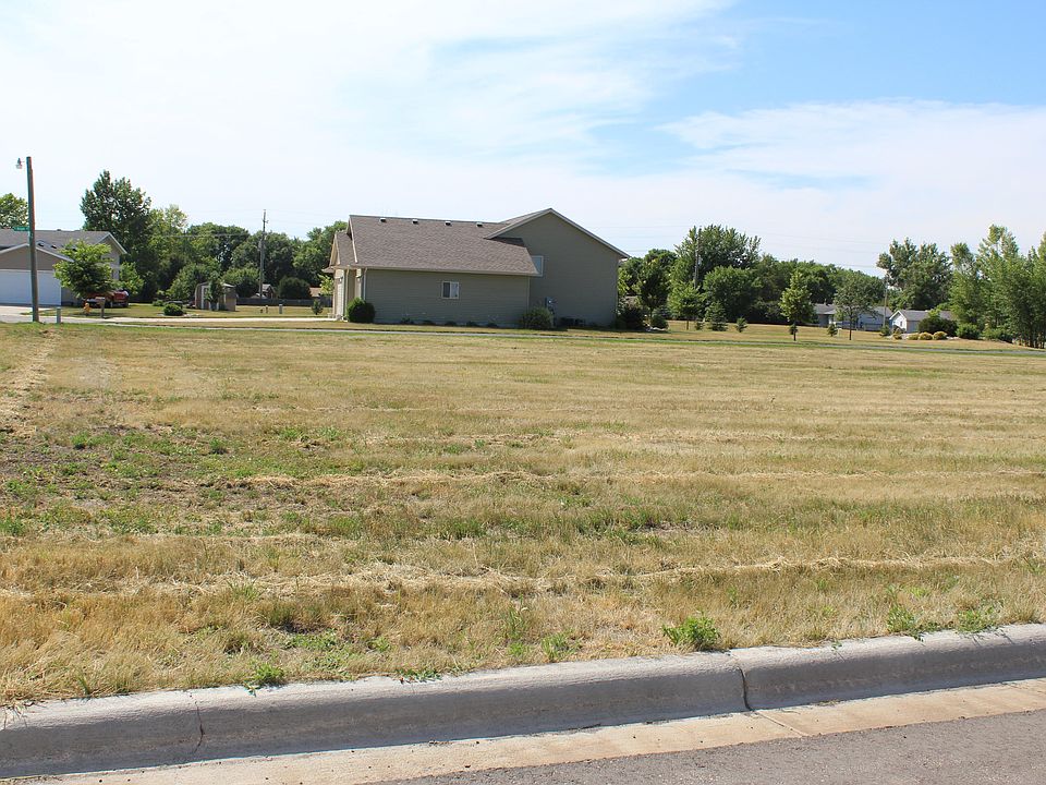 2nd image of 1001 Kettering Dr