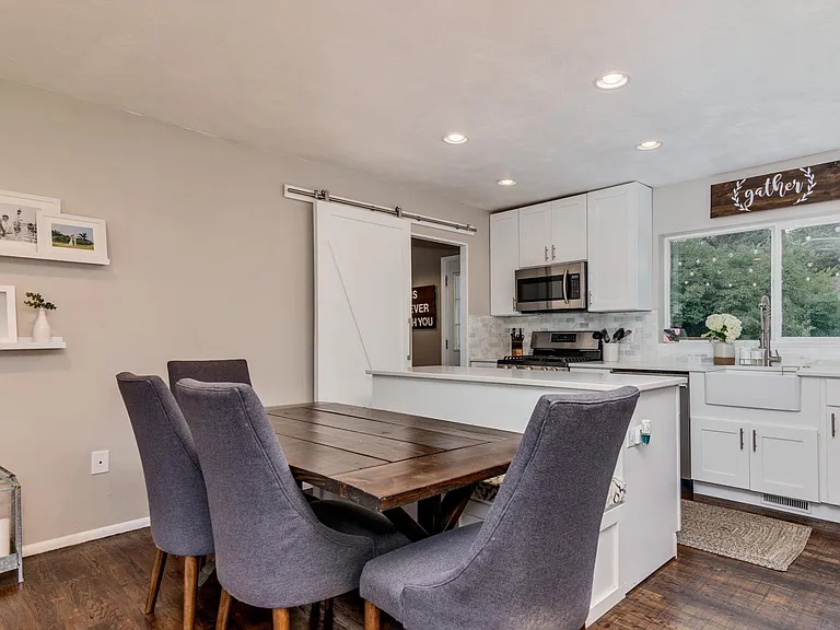 3388 S Holly St — Photo 5