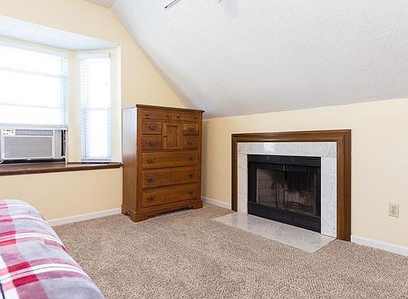 4th image of 5324 Willard Ave