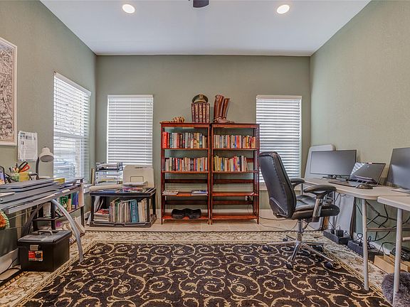 5th image of 7917 Forest View Dr