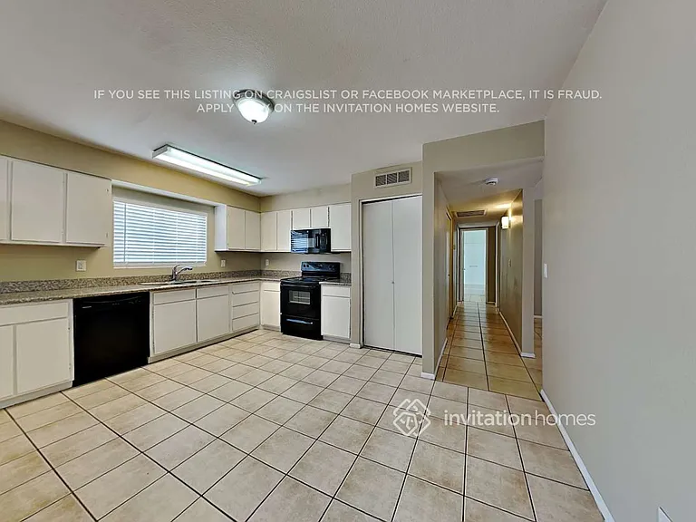 6813 W Montebello Ave — Photo 8