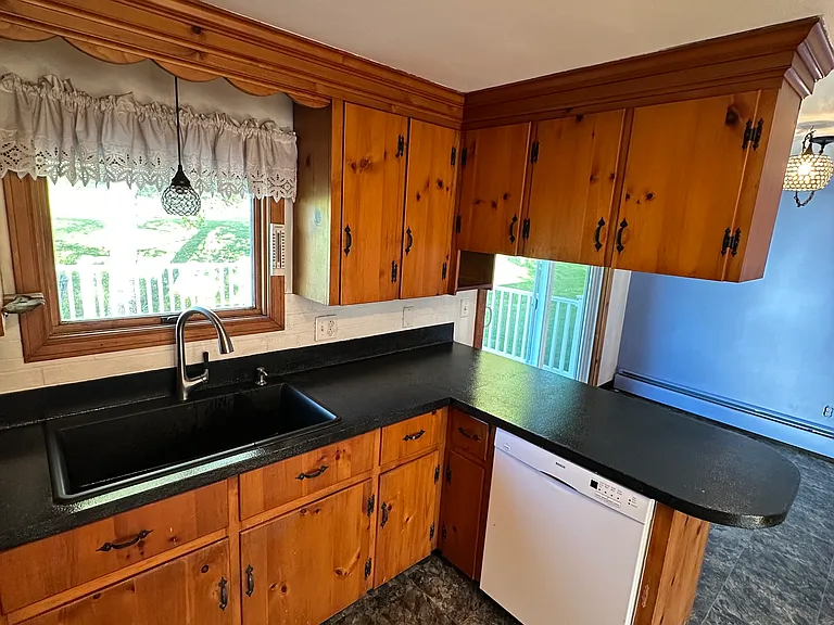 905 Tracy Creek Rd — Photo 6