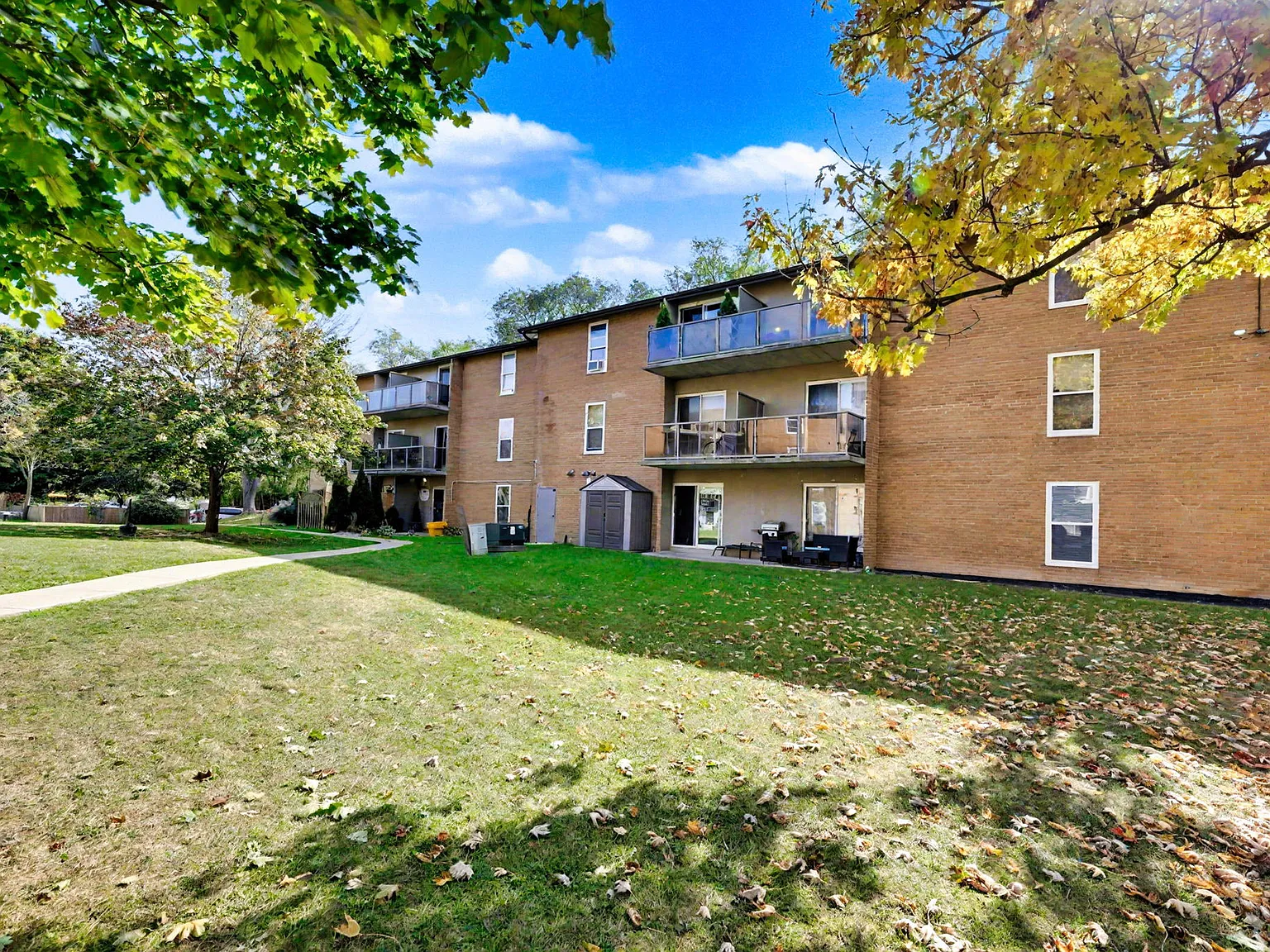 Park Place on Village Green Apartments — Photo 3