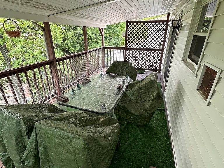Highland Ave — Photo 16