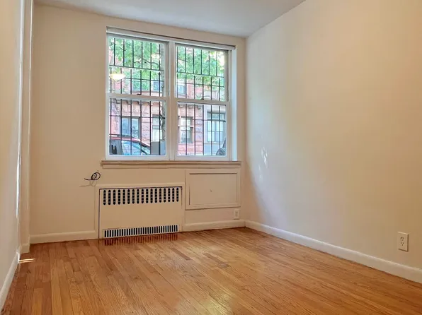 27 West 71st Street image 1 of 6