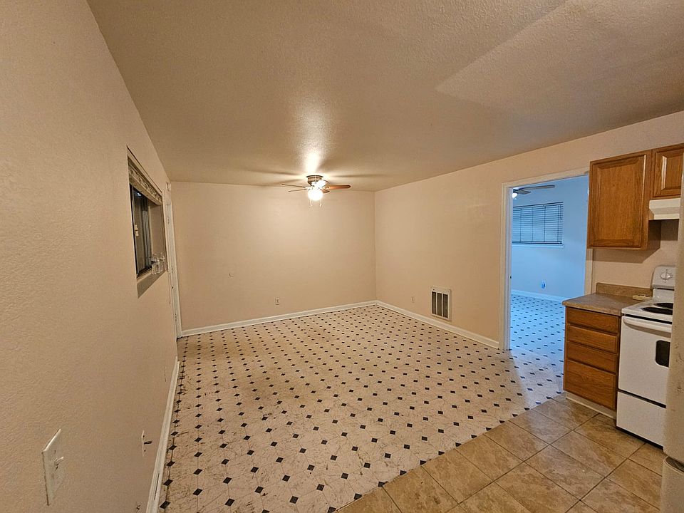 2nd image of 1049 Jefferson Blvd APT 3