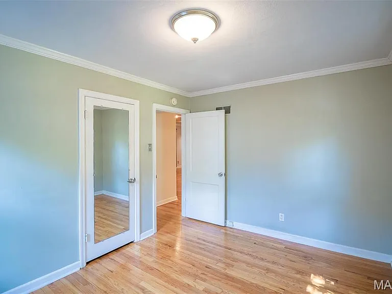 330 Calvert Ave — Photo 10