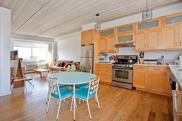 Sold by Avenue Sotheby's International Realty | media 1