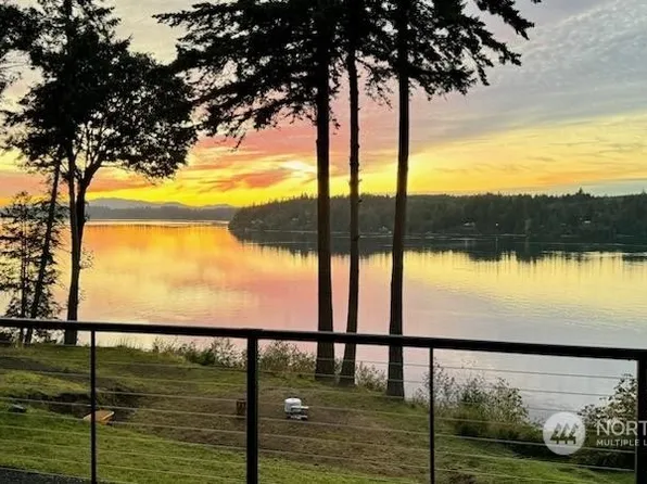 9517 Steamboat Island Road NW, Olympia, WA 98502
