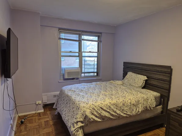 575 Grand Street image 4 of 16