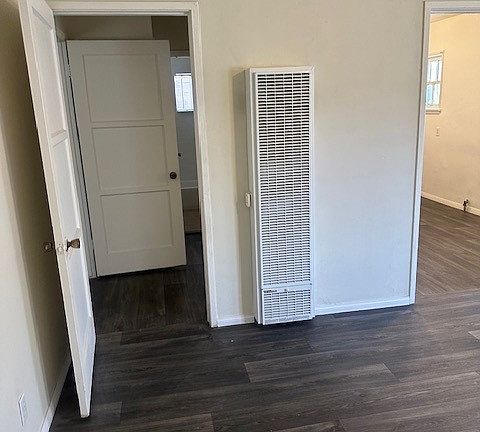 3rd image of 932 W 71st St #932