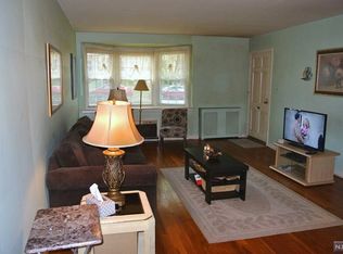21A Elmwood Ter, Elmwood Park, NJ
