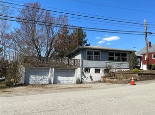 100 S Thompson Ln, North Huntingdon, PA 15642