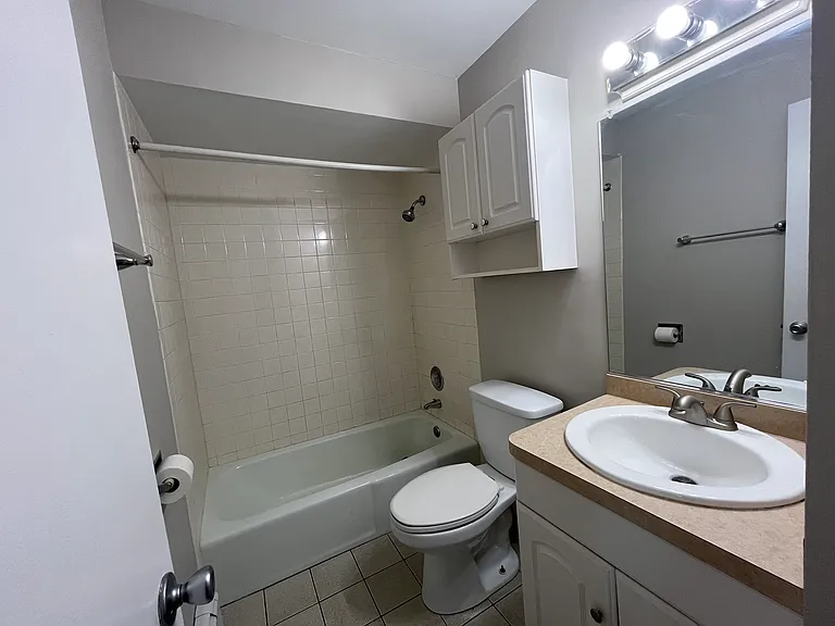 Main bathroom