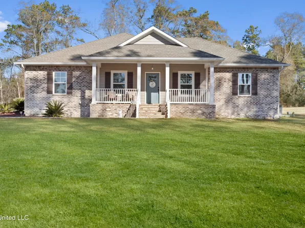 20218 Twin Lakes Dr, Saucier, MS 39574