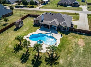 111 Devonshire Dr, Waxahachie, TX 75167
