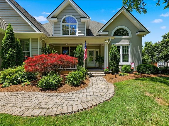4th image of 358 Olde Charter Circle