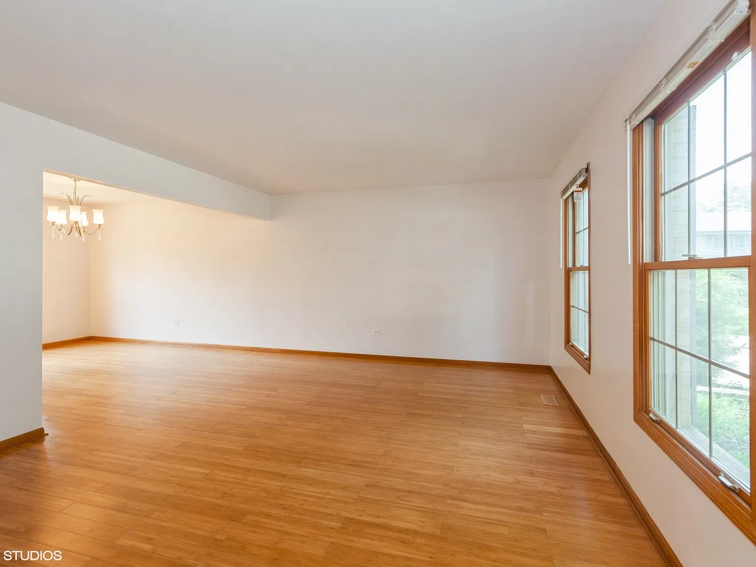 4 bed, 2972 sqft, $3,800 — Photo 2