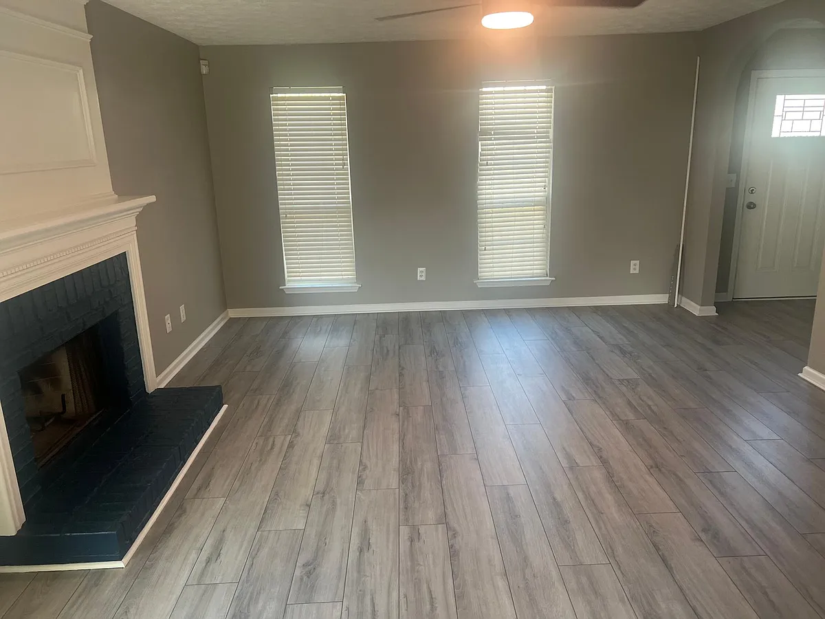Living Room - 4200 Arrowhead Pointe