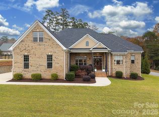 3000 Applewood Point Ln, Belmont, NC 28012