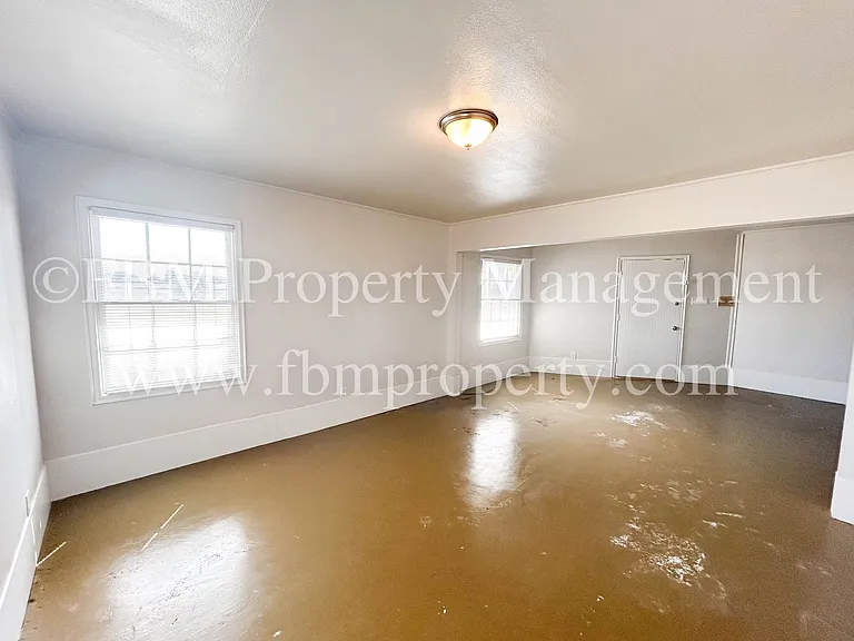 2200 Country Club Rd #A — Photo 2