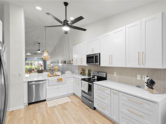 2nd image of 8330 Ibis Cove CIR #B242