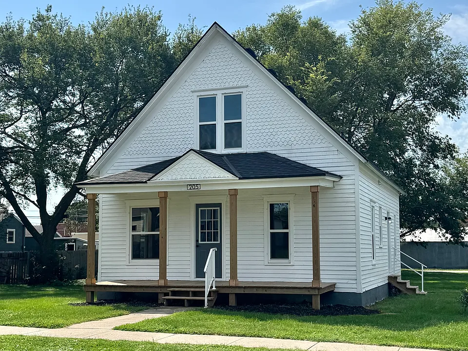 205 W Elm St