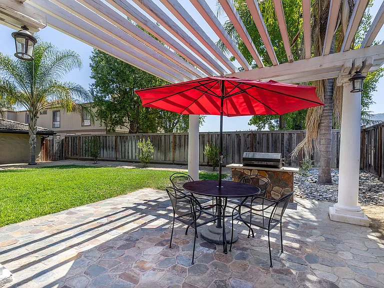 Terrazo Apartments — Photo 6