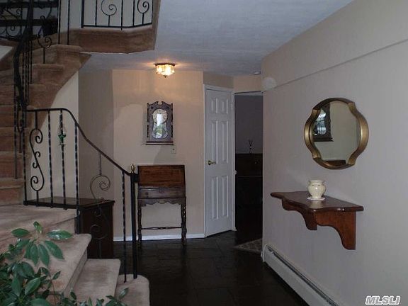 3rd image of 130 Gail Ct
