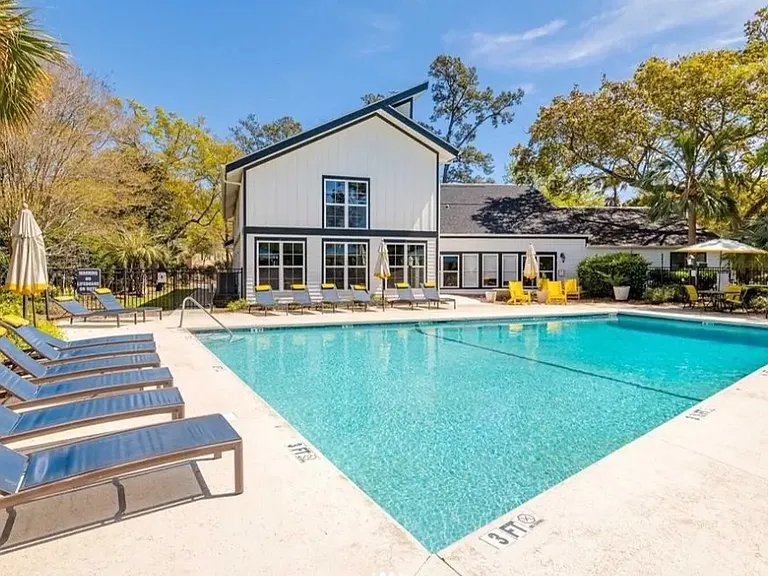 Pool and Clubhouse