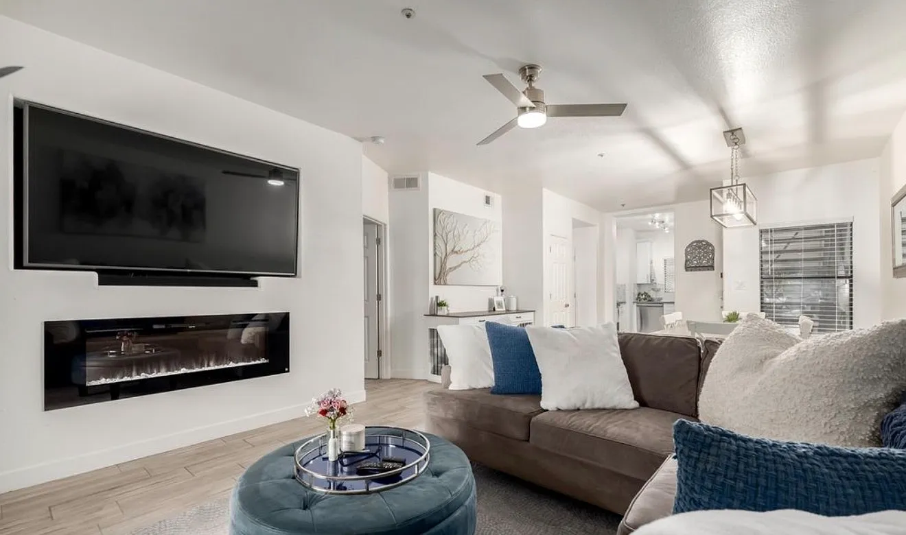 2 bed, 1062 sqft, $1,375 — Photo 2