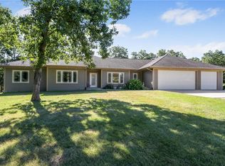 2512 225th Trl, Winterset, IA 50273