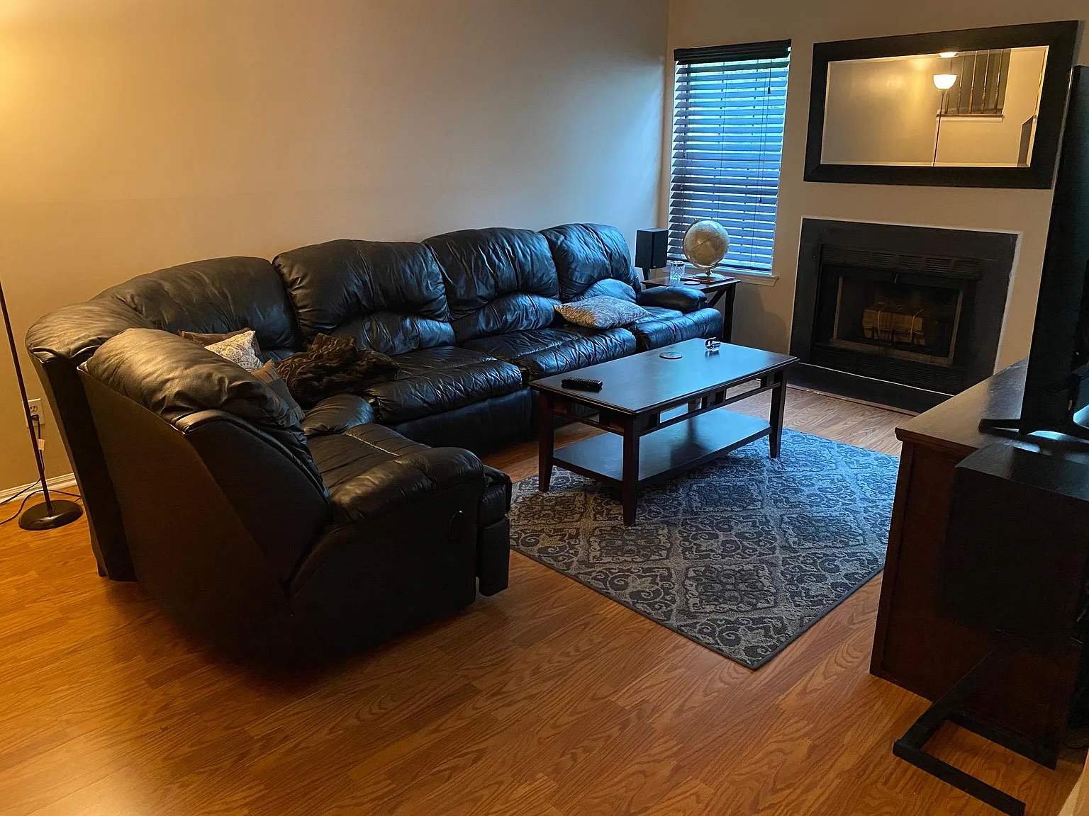 3 bed, 2.5 bath, 1681 sqft, $3,290 — Photo 1