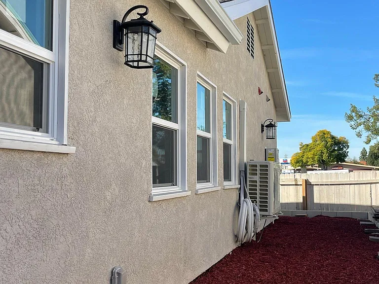263 Olive St — Photo 30