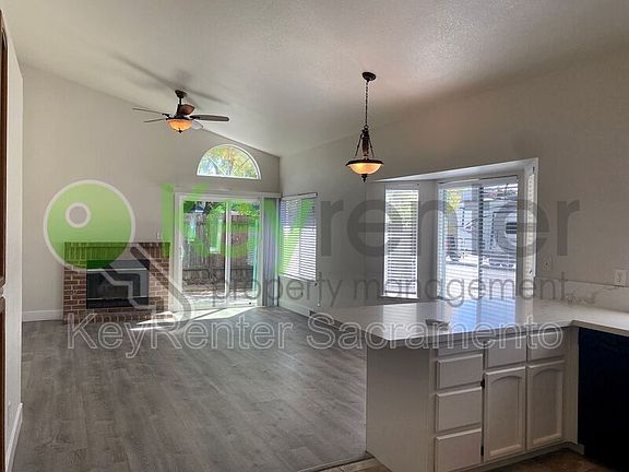 3rd image of 5627 Terrace Dr