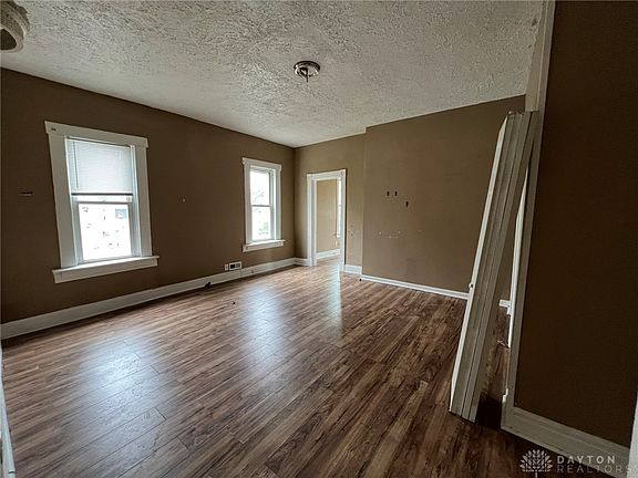 5th image of 1732 Lincoln Ave