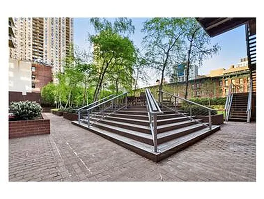 Rented by Douglas Elliman | media 38