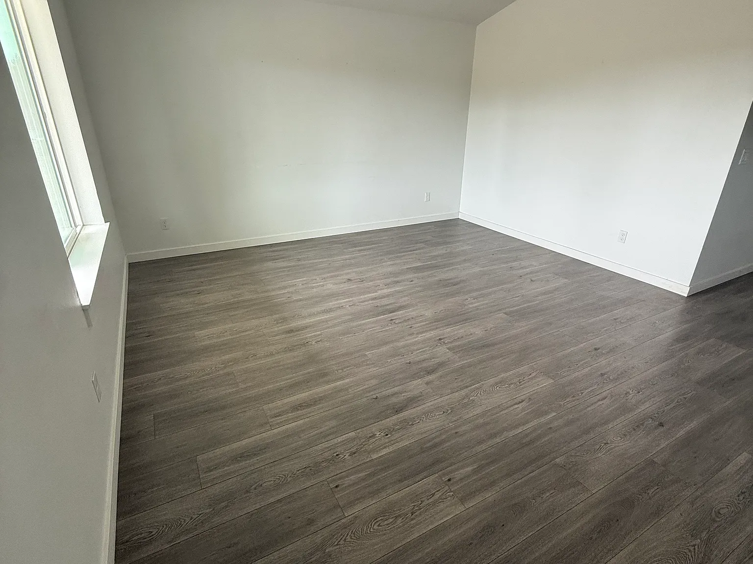 3 bed, 1170 sqft, $2,300 — Photo 2