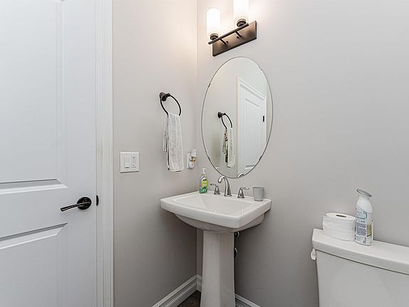 5th image of 8744 223rd St NW