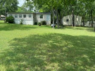 220 Hollyglen St, Gun Barrel City, TX 75156