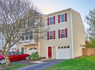 6926 Village Stream Pl, Gainesville, VA 20155