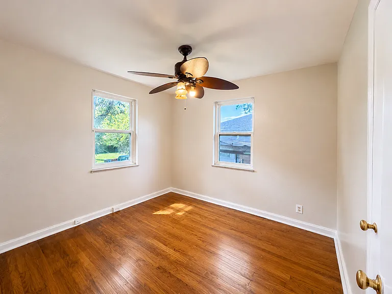 5721 Acme Ave — Photo 10