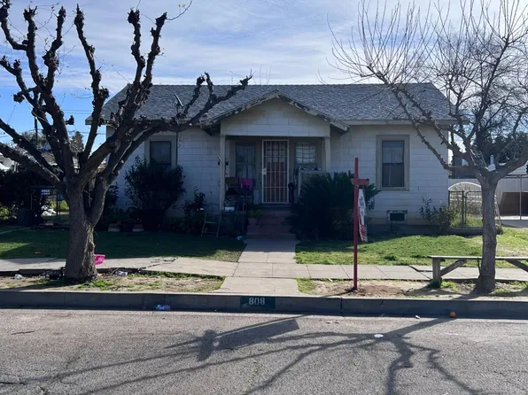 808 Hoag Ave, Sanger, CA 93657