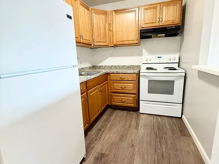 47 Sumner St #407 — Photo 5