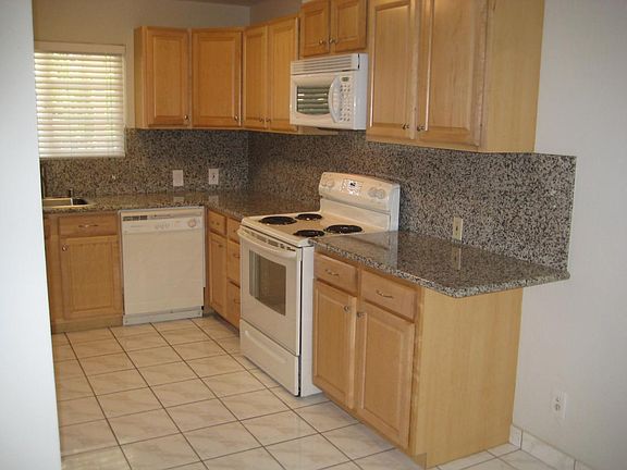 2nd image of 825 Opal Dr APT 3